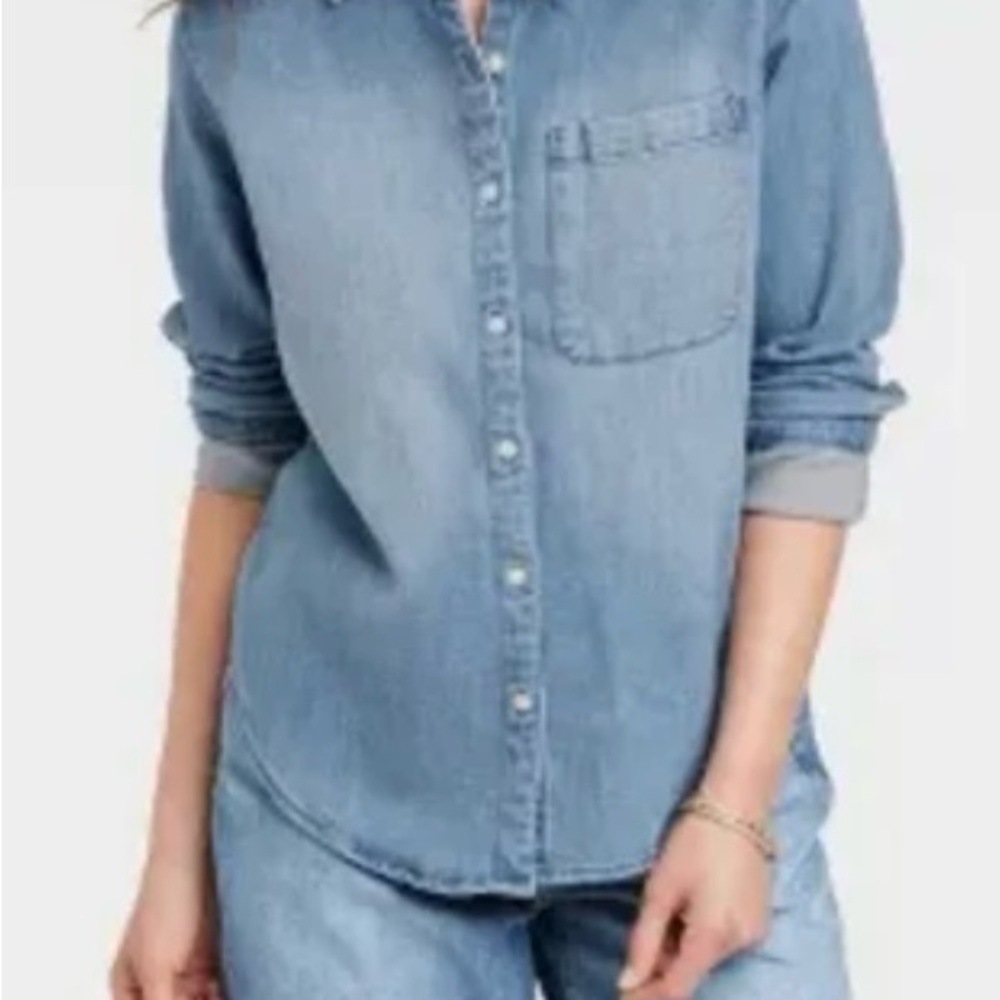 Universal Thread Blue 3/4 Sleeve Button Down Shirt